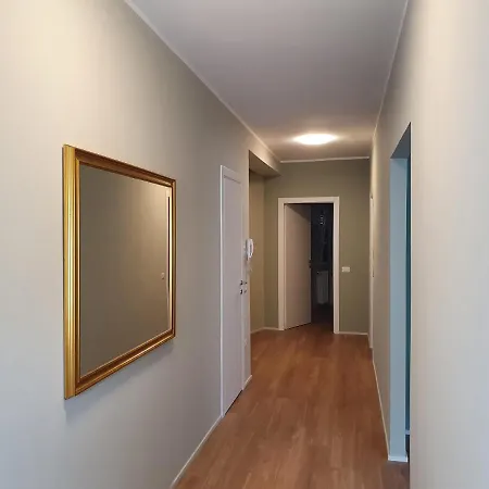 Casa Botta. Ampio Luminoso E Confortevole Appartement
